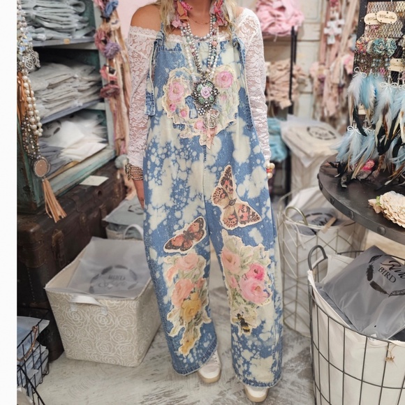 🎉 A RARE BIRD “ ROSIE “ A RARE BIRD HAND MADE VINTAGE BUTTERFLY OVERALLS 53
